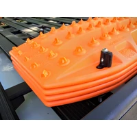 MAXTRAX Mounting Pin Set