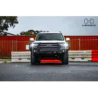 King series Plus bull bar (Landcruiser 200 Series 15-21)