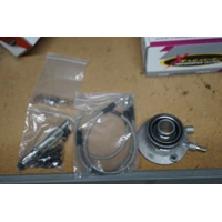 Triple Clutch Kit Incl SMF & CSC (KIT PER HSV VF GTS inc SMF+CSC)*Scratch and Dent Clearance*