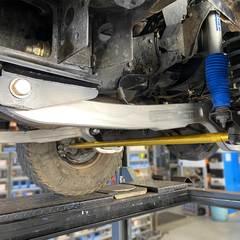 Superior Billet Alloy Hybrid Radius Arm Suitable For Nissan Patrol GQ/GU